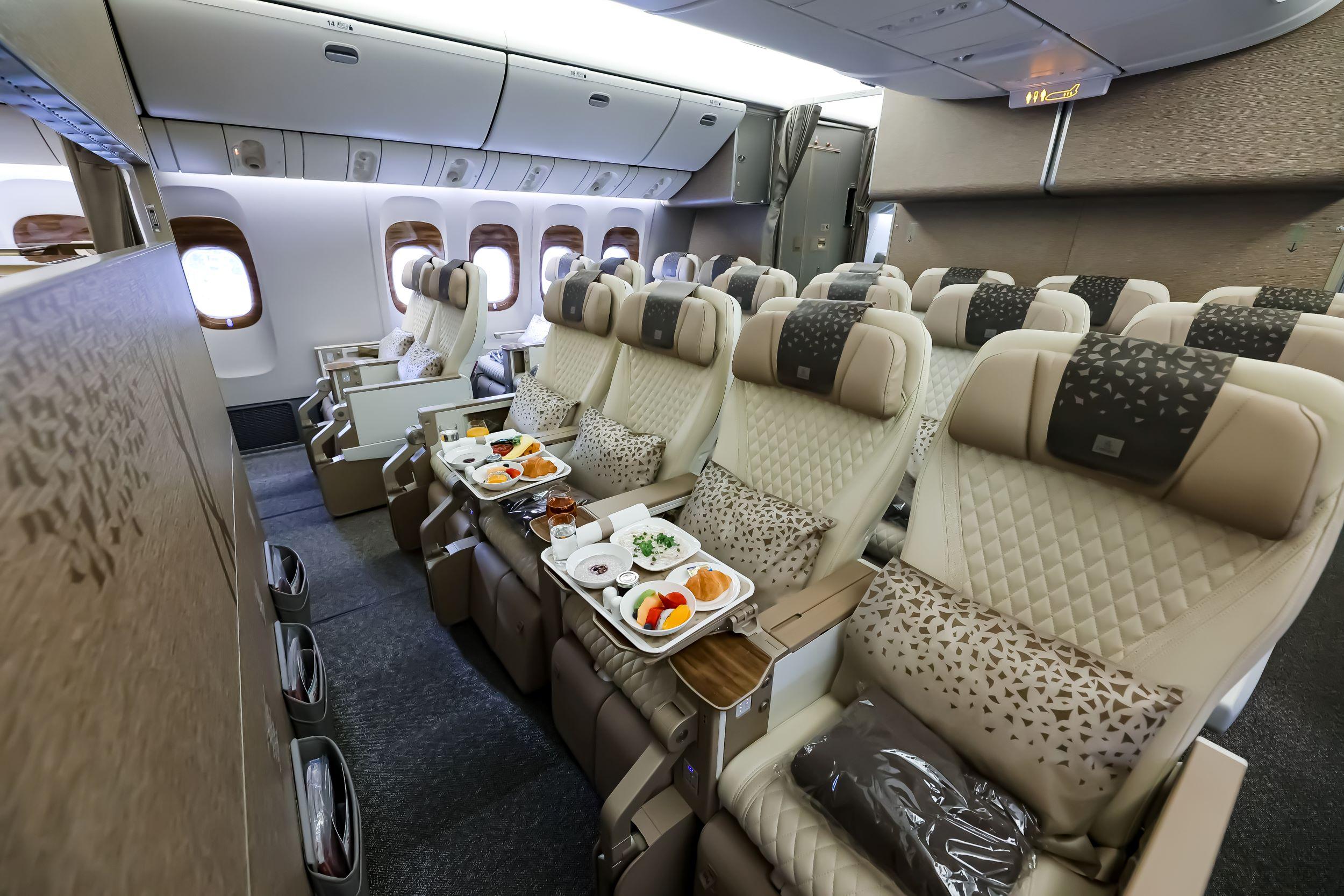 阿联酋航空迪拜-深圳每日直航启航，高端舱位尊享免费接送服务全面提升出行体验